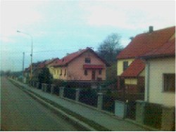 Obrázek bydlení na vesnici